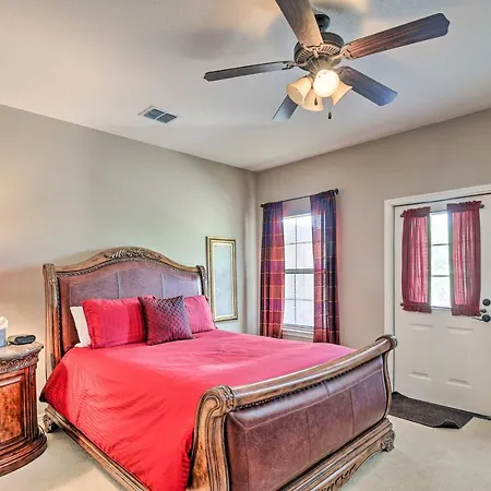 Villa Luxury San Antonio Retreat 110-Acre Private Ranch